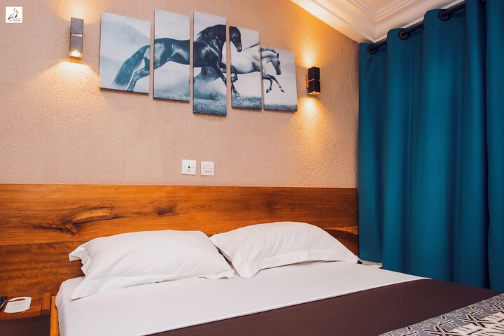 Room 15 of 32