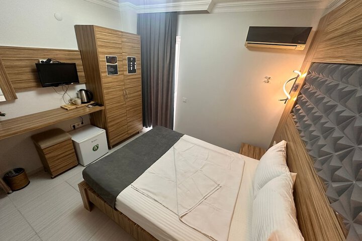 Room 17 of 68