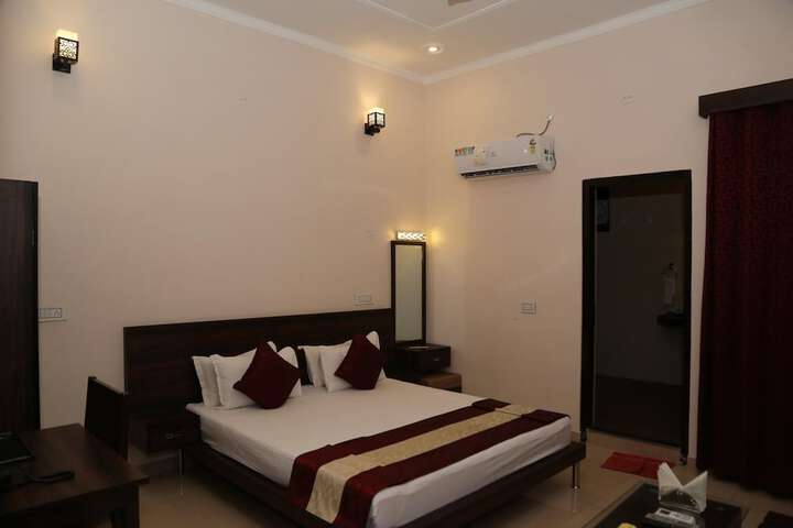 Room 14 of 54