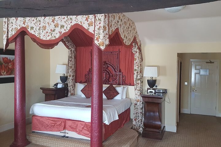 Room 9 of 156