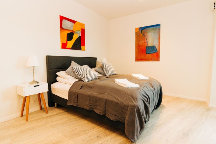 Room 6 of 54