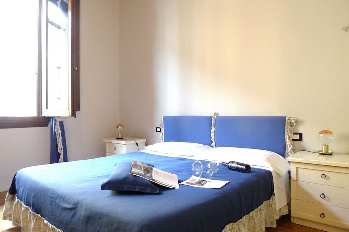 Room 16 of 155