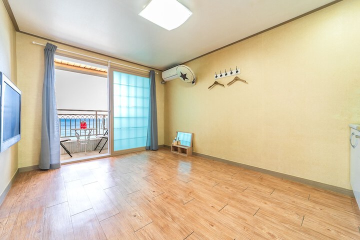 Room 20 of 63