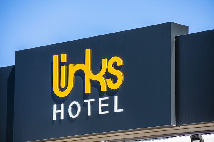 Hotel 64 of 68