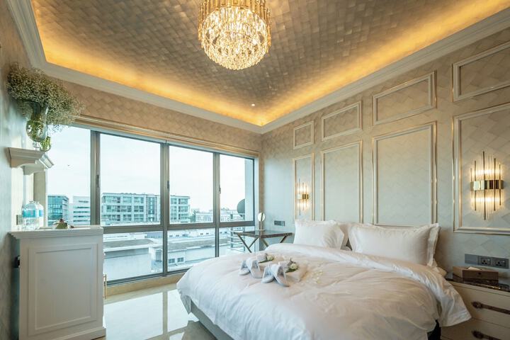 Room 194 of 285