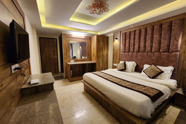 Room 15 of 41