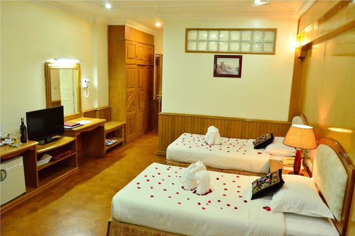 Room 10 of 46