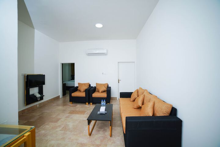 Room 18 of 34