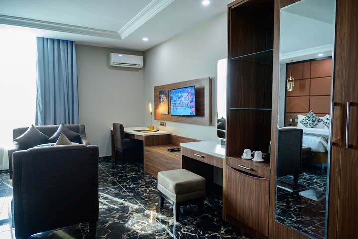 Room 49 of 166