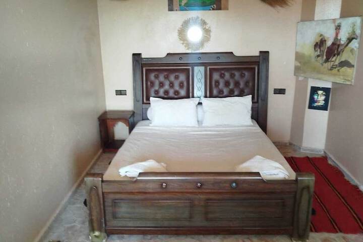 Room 9 of 20