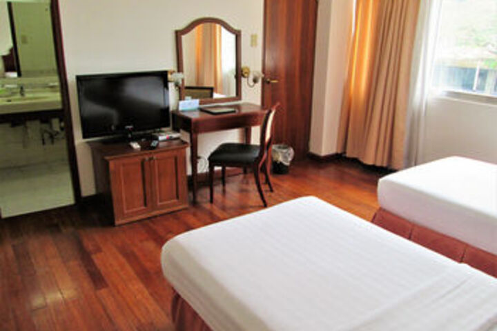 Room 14 of 41