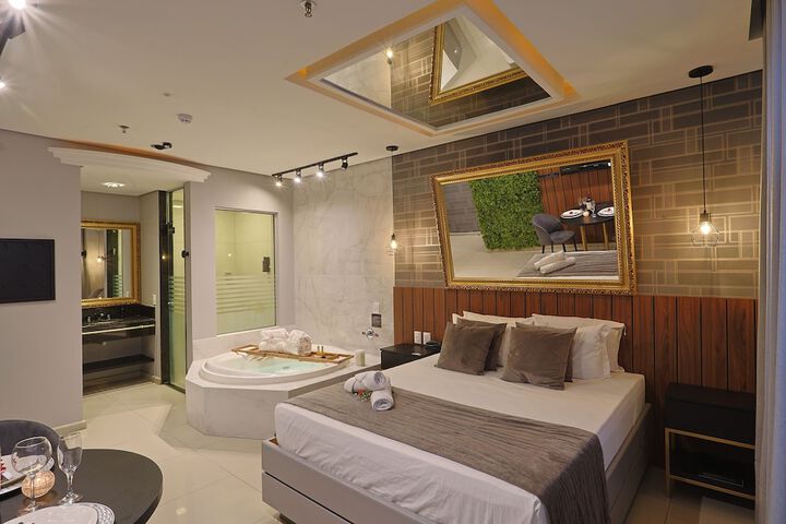 Room 11 of 35