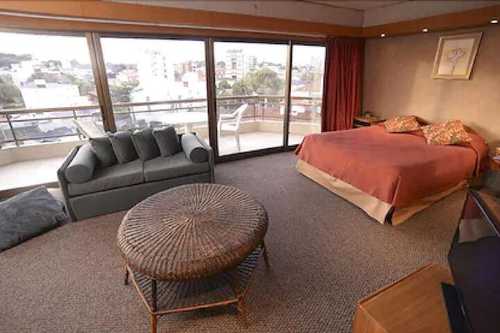 Room 6 of 62
