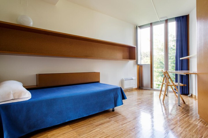 Room 13 of 29