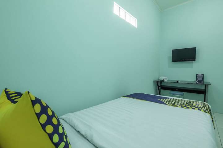 Room 8 of 25