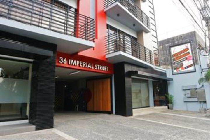 Hotel 7 of 54