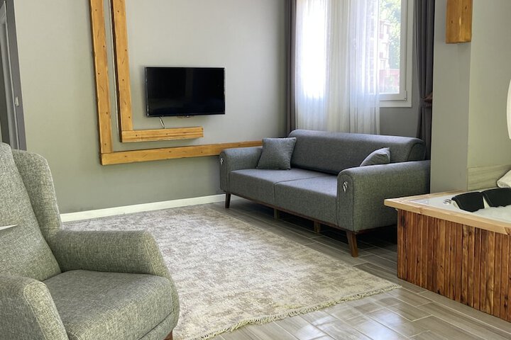 Room 10 of 21