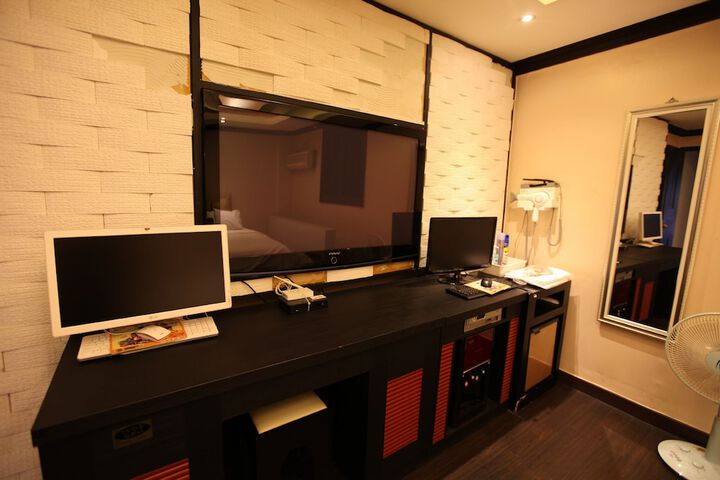 Room 30 of 52