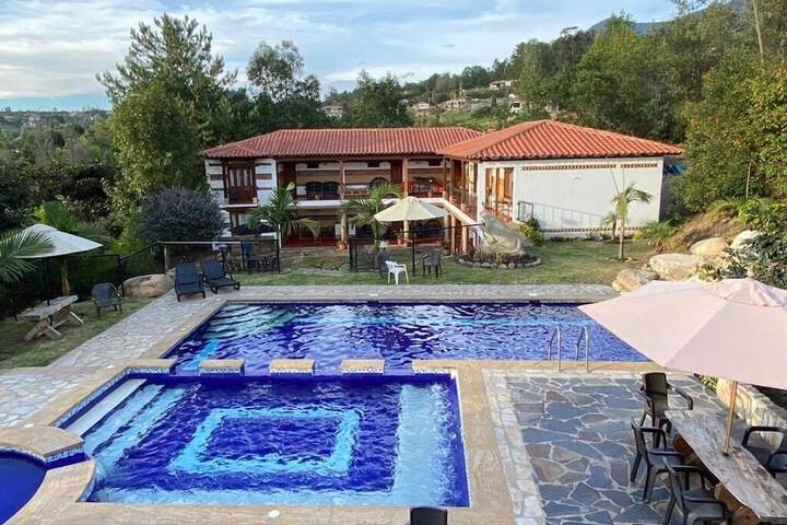 Pool 21 of 47