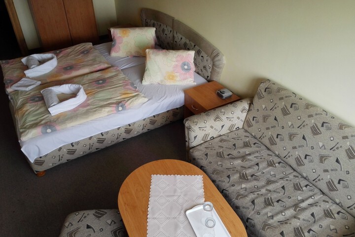 Room 3 of 61