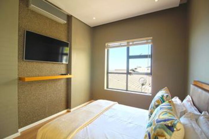 Room 15 of 36