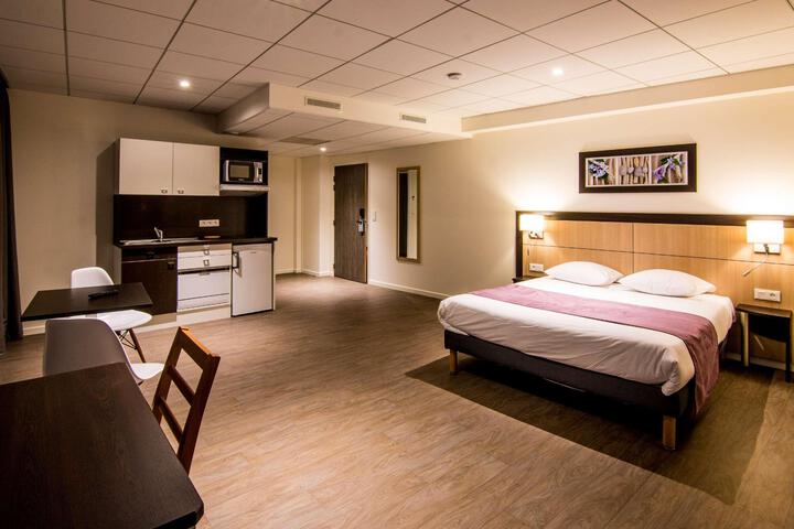 Room 5 of 35