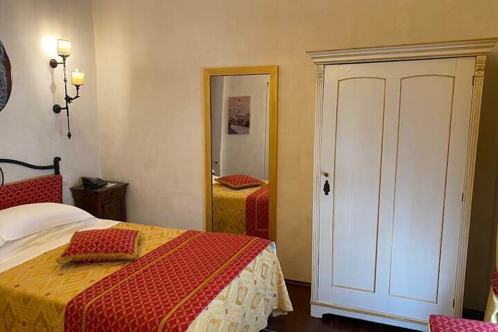 Room 15 of 51