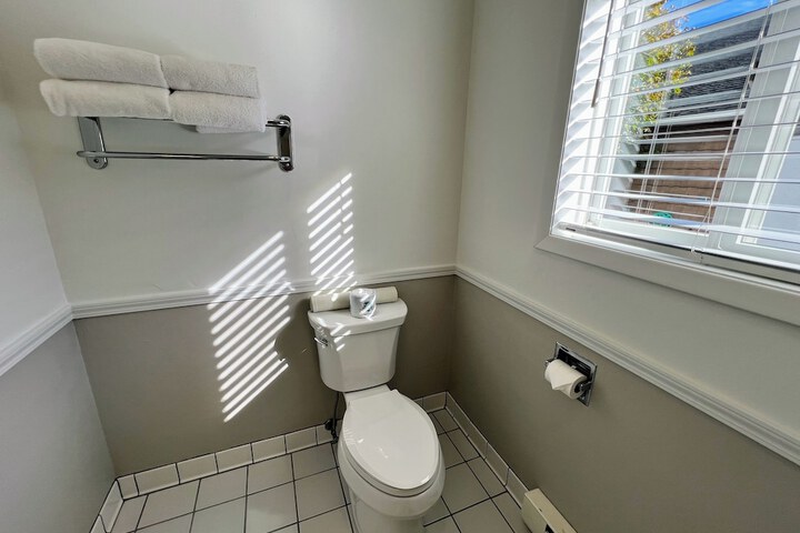 Room 42 of 67