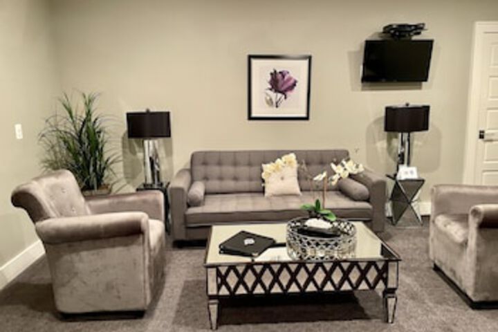 Room 124 of 285