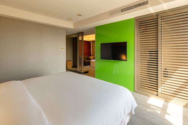 Room 44 of 120