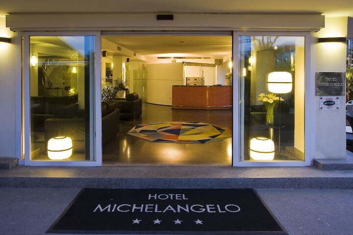 Hotel 102 of 106