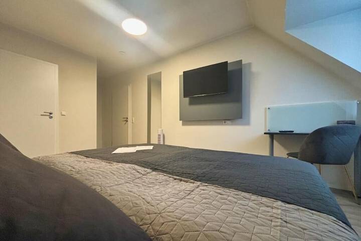 Room 11 of 60