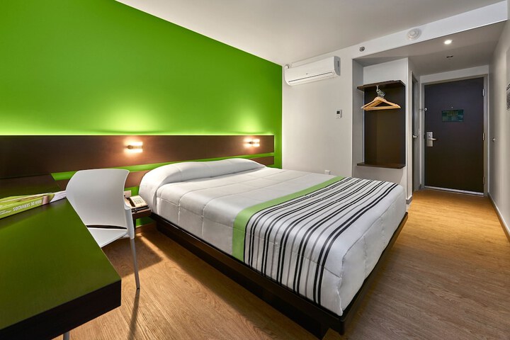 Room 14 of 46