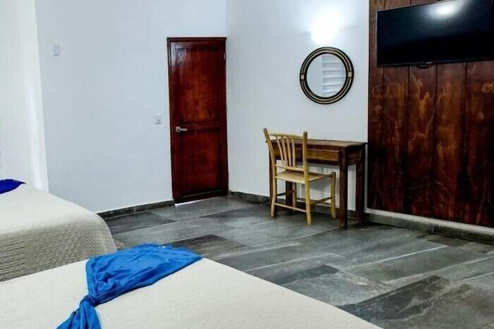Room 53 of 119