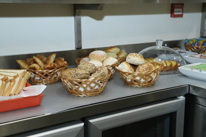 Breakfast/Coffee Service 52 of 63