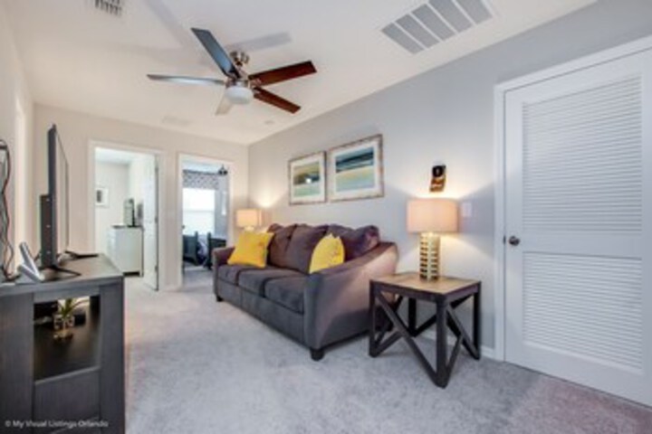 Room 21 of 51