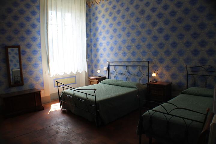 Room 10 of 45