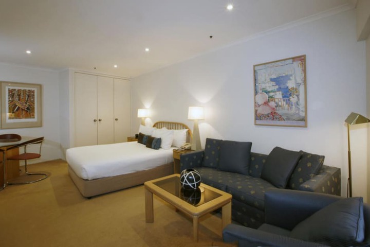 Room 28 of 136