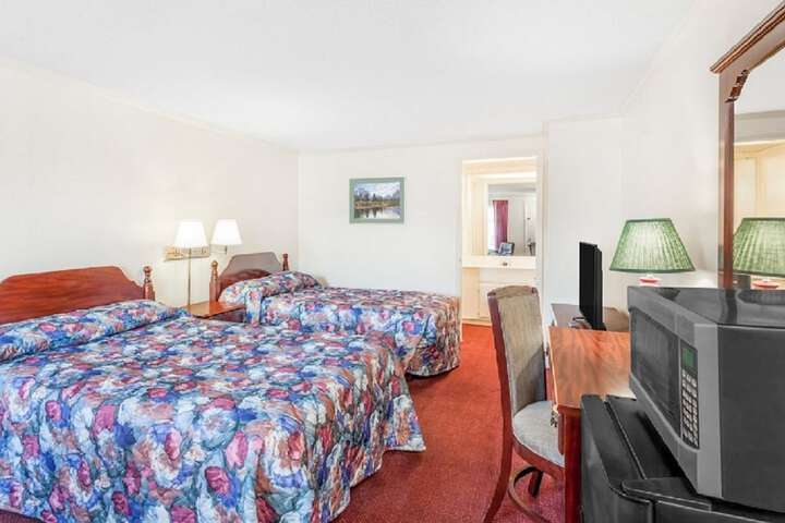 2 Double Beds (3 of 12)