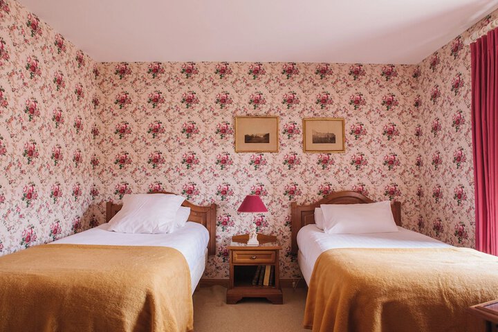 Room 5 of 49