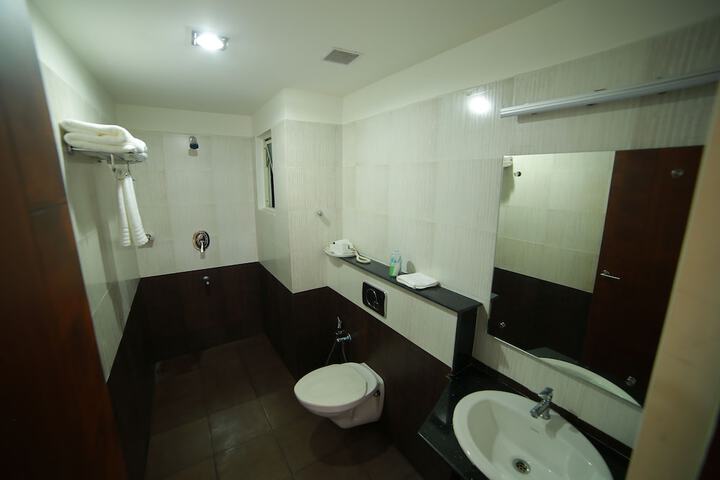 Room 26 of 49