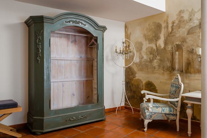Room 14 of 64