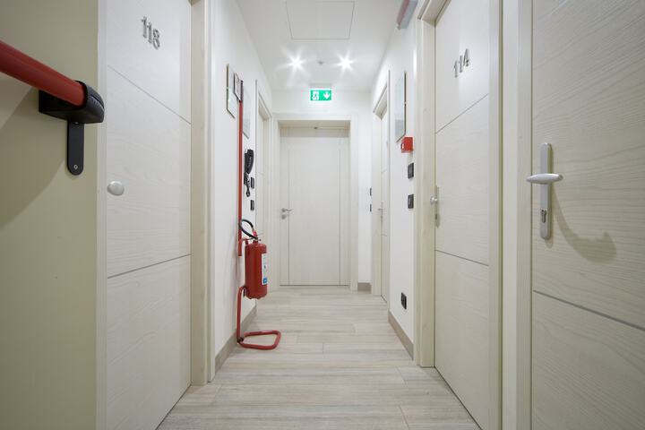 Ballroom/Hall 96 of 120