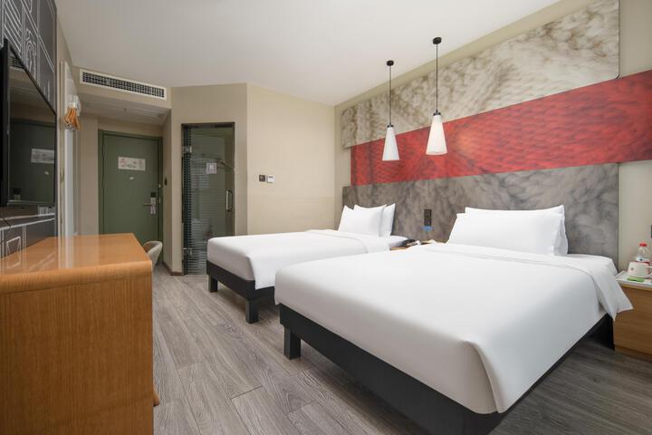 Room 7 of 41