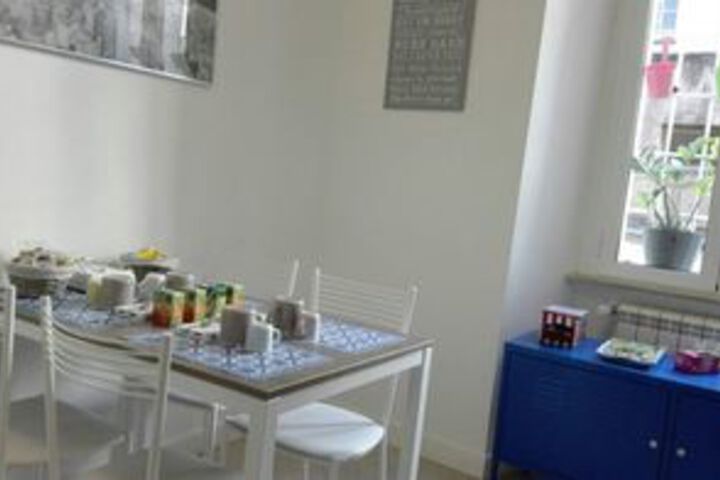 Room 21 of 27