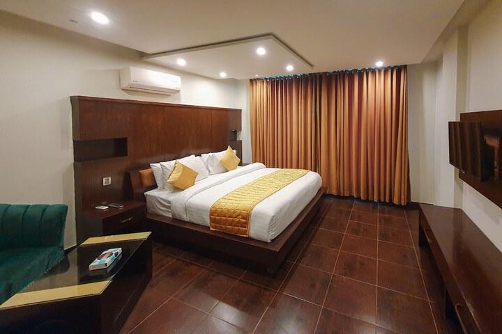 Room 5 of 42