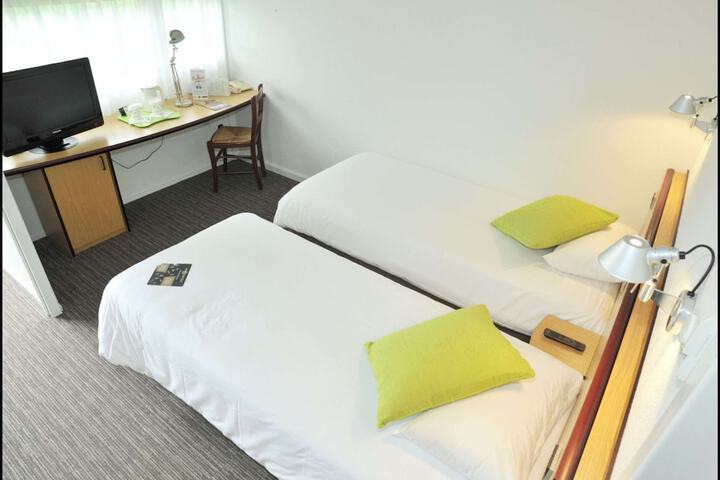 Room 14 of 31