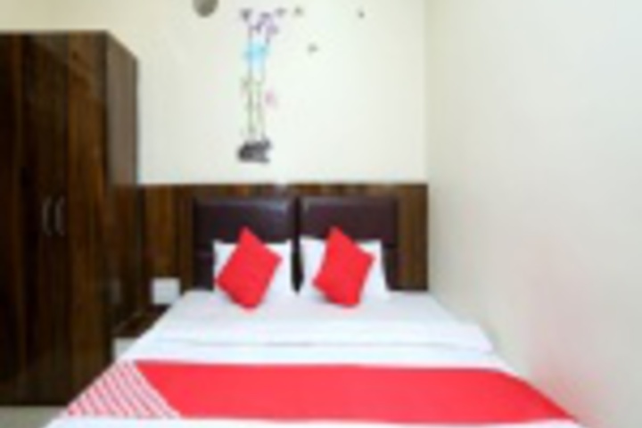 Room 204 of 407