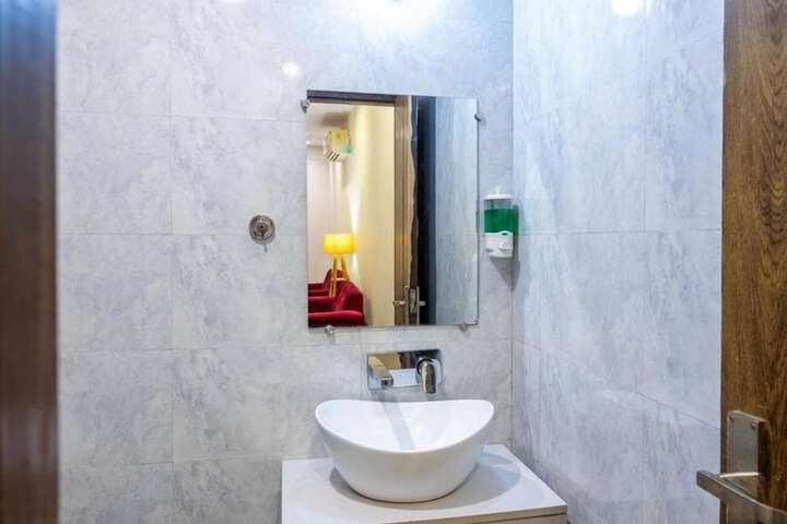 Room 15 of 18