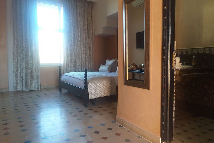 Room 47 of 80